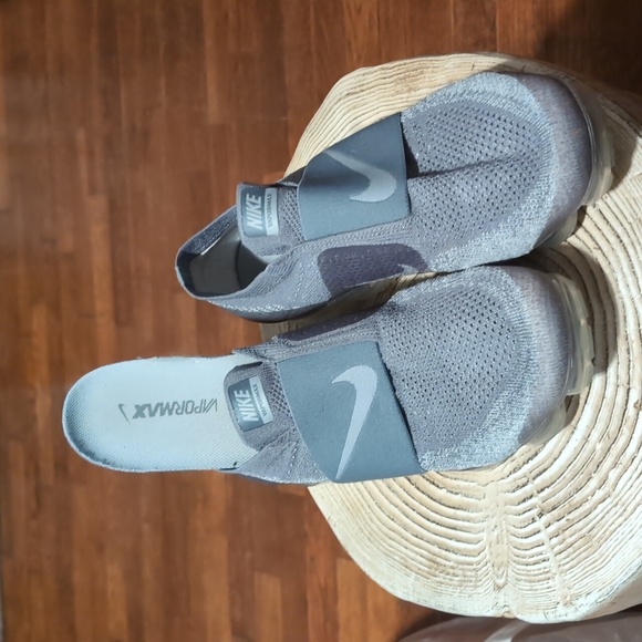 Nike women's Size 10.5 COOL GREY/WOLF GREY-HOT PUNCH-WHITE - Picture 4 of 9